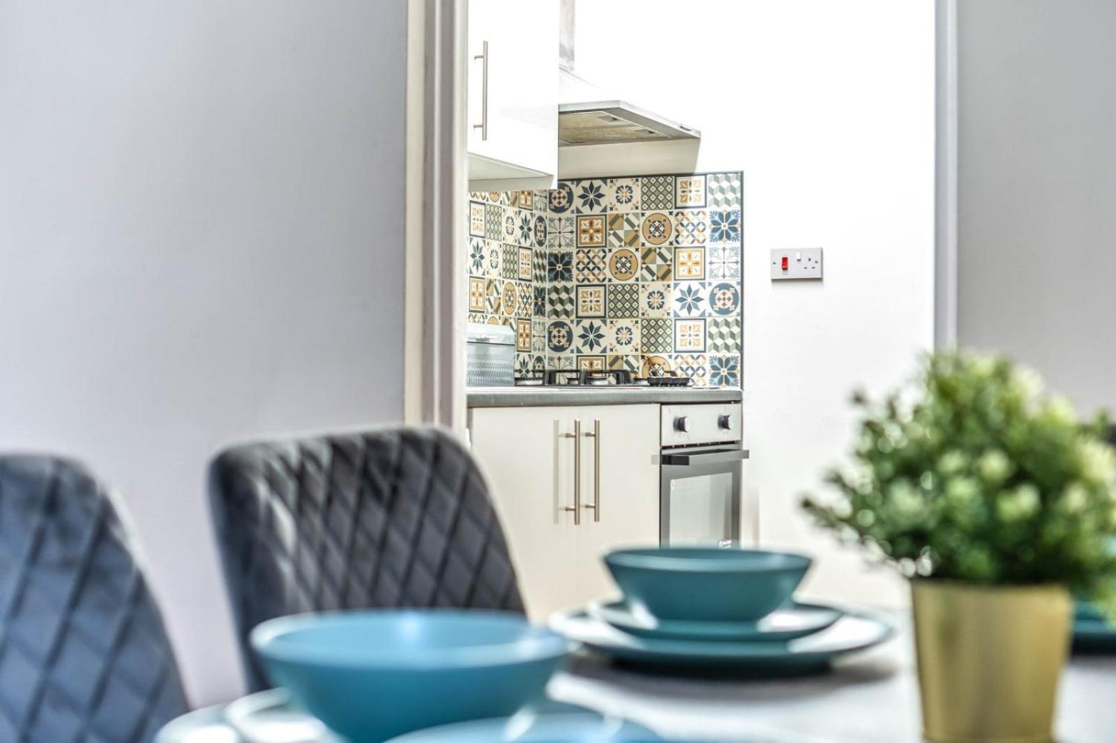 Bright Guest House In Hackney ลอนดอน ภายนอก รูปภาพ